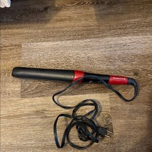 Remington Black and Red Curling Wand